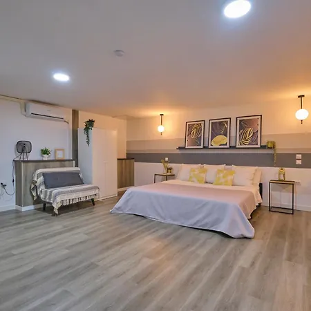Alojamientos Céntricos con Jacuzzi y Netflix-2